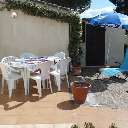 Villa Pavillon De Avec Jardin Et Place De Parking - 5reg21 *